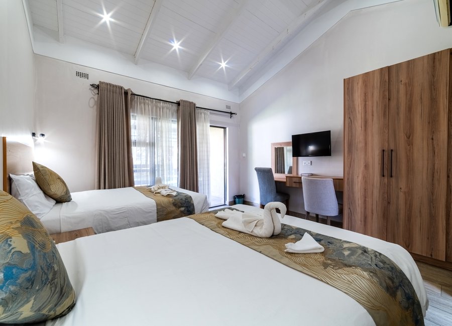 Inter-leading Rooms